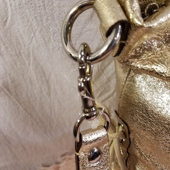 New Gold Coach Poppy🛍 - Picture 4 of 12